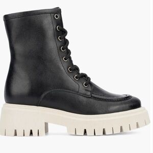 NEVER WORN Aquatalia Luisina Vintage Calf Platform Combat Boot Size 7